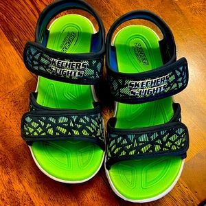 Like new Skechers light up sandal